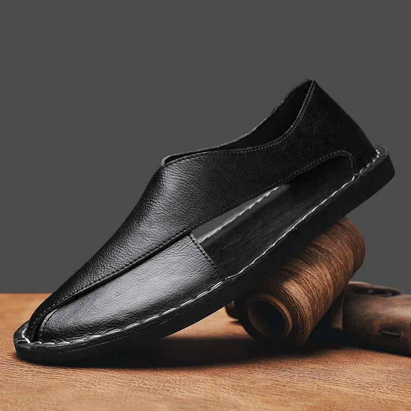 Herren Slipper aus Leder mit seitlichen Ausschnitten | Bequeme Slip-On Freizeitschuhe mit flacher Sohle f��r den Alltag