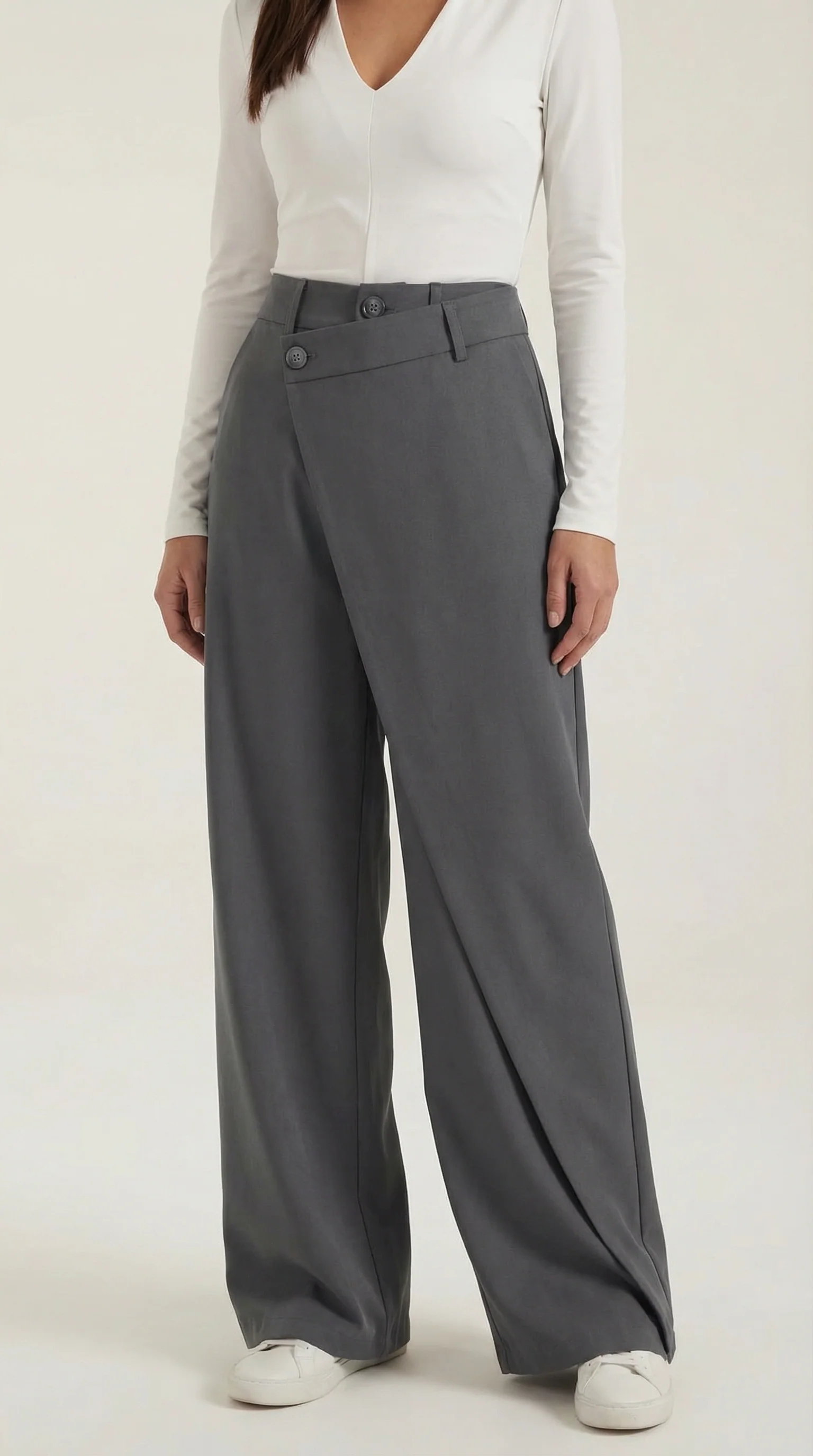 Asymmetrische Hose mit weitem Bein