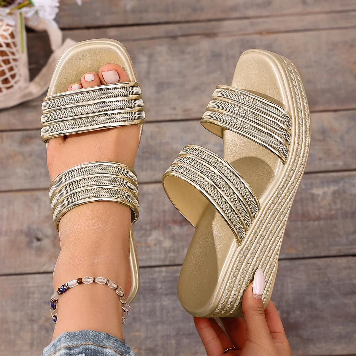 Gl?nzende Metallic-Espadrilles-Keilsandaletten f��r Damen