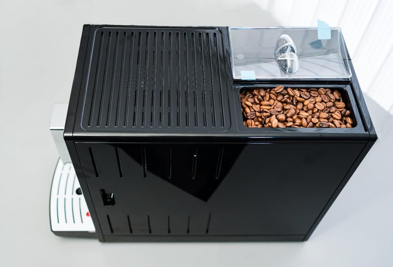 Melitta Solo - Kaffeevollautomat mit höhenverstellbarem Auslauf, kleine Kaffeemaschine mit abnehmbarem Wassertank, für z. B. Espresso oder Café Crème, silber
