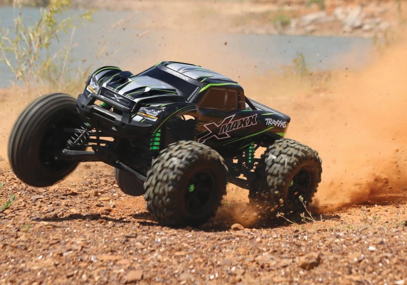 Traxxas X-Maxx 8S 4WD Brushless RTR Monster Truck. Green