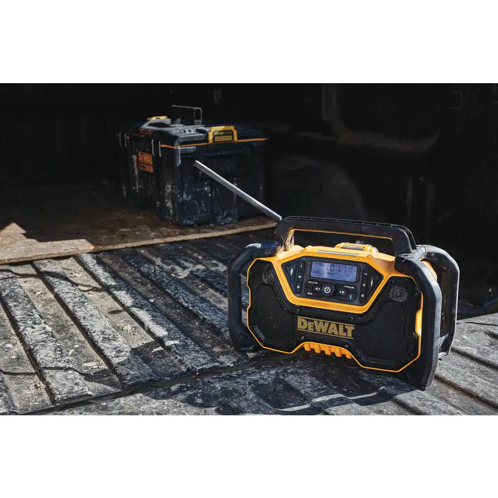 DCR028B 20-Volt MAX Compact Bluetooth Radio (Tool Only)