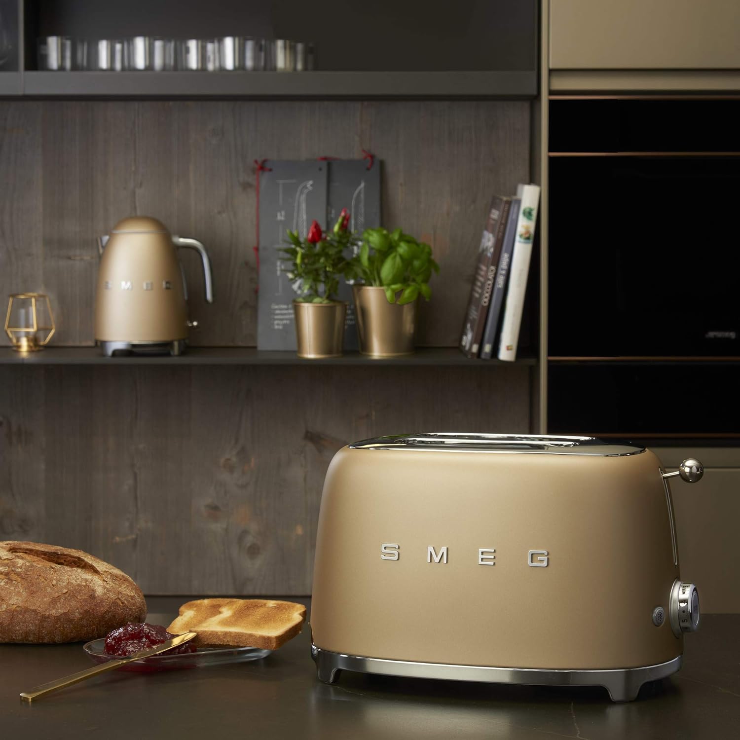Smeg, 2x2 TSF01CREU -Toaster, 2 Schlitze für 2 Scheiben, 6 Vergoldungsniveaus, Heizfunktion, Abtau- und Bagel- Funktion, Sammelschublade, 950W, Creme