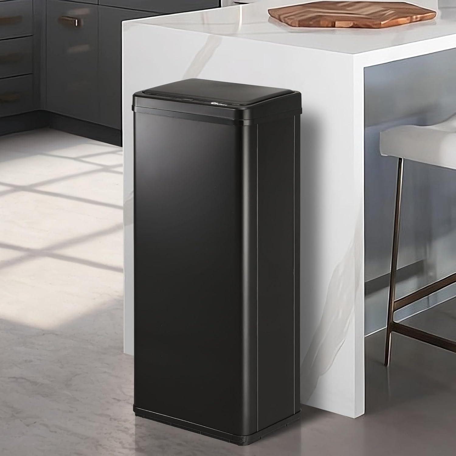 Oikiture 60L Sensor-Activated Kitchen Rubbish Bin, Black