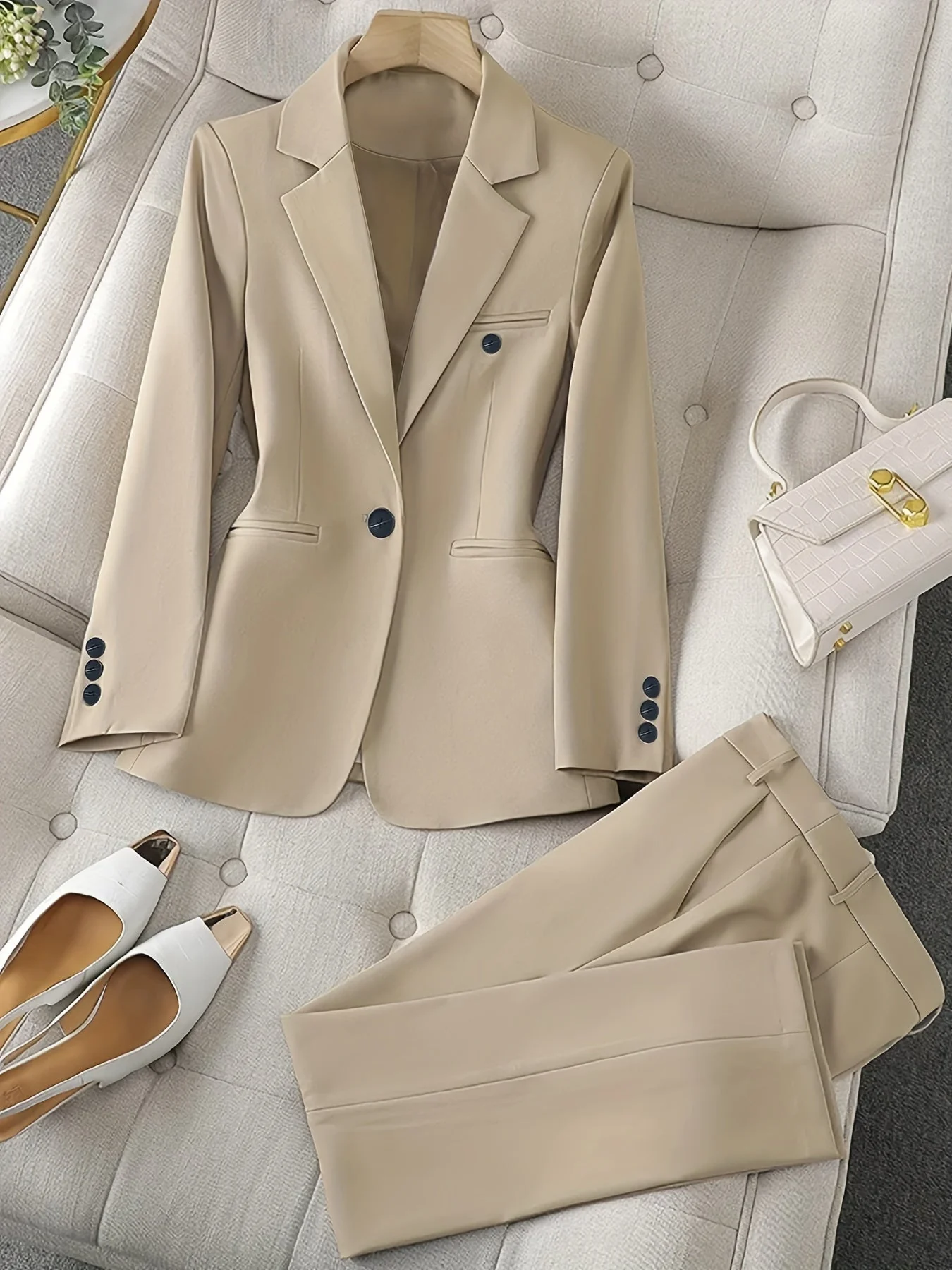 Klassischer Damenblazer mit Reverskragen - Zeitlos und elegant - F��r jede Saison