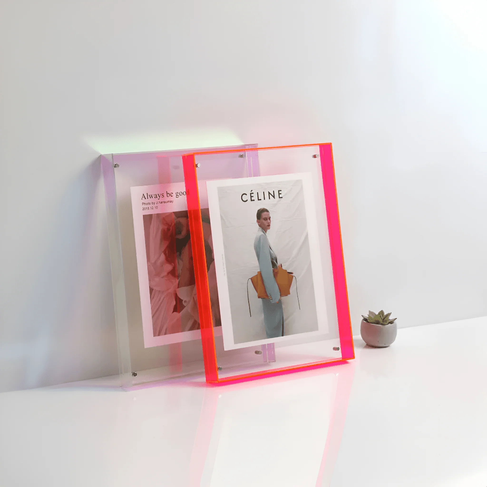 Transparenter Acryl-Fotorahmen - Modernes minimalistisches Design