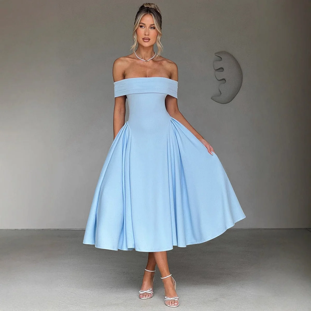 Schulterfreies Midi-Kleid mit ausgestelltem Rock | Festliches Kleid f��r Hochzeitsg?ste und besondere Anl?sse | Taillierter Schnitt