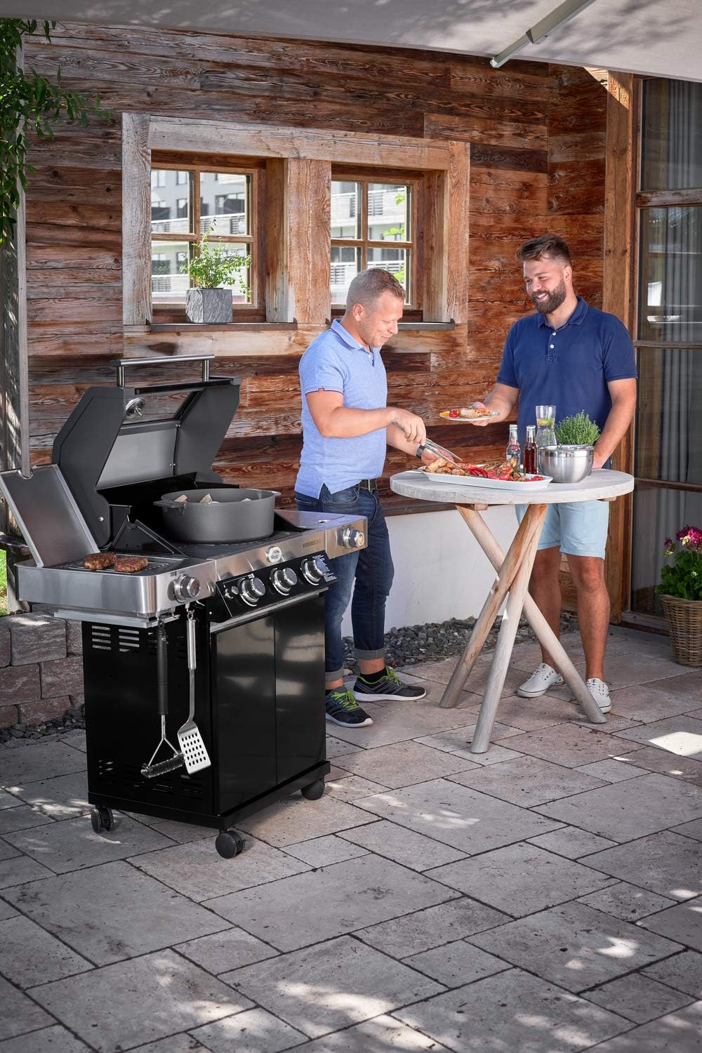 RÖSLE Elektrogrill BBQ-Portable Videro E2-P, tragbarer Tischgrill mit 2 Brennern, Warmhalterost und Deckel mit Glaseinsatz, pulverbeschichteter Stahl, schwarz/silbern