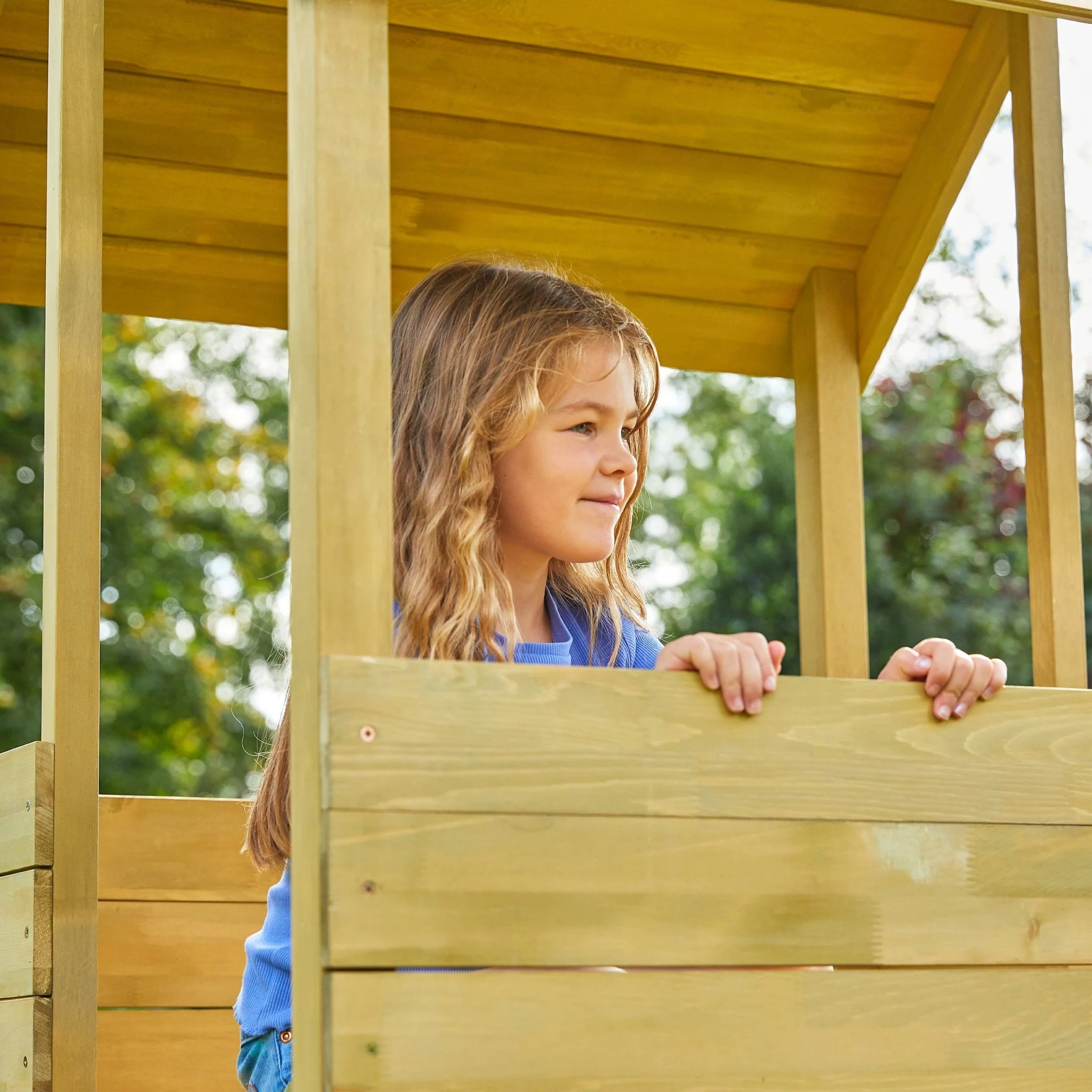 TP Treehouse Houten Speeltoren met Golvenglijbaan �C FSC? gecertificeerd