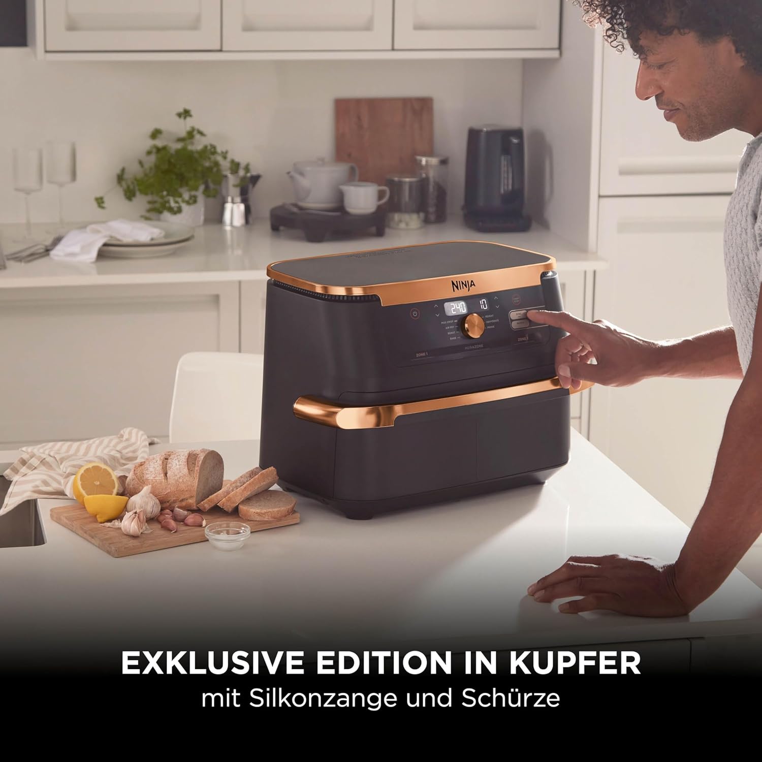 Ninja Foodi FlexDrawer Dual Zone Heißluftfritteuse, Air fryer mit 10,4-Fach und herausnehmbarem Trenner, Antihaftbeschichtung, spülmaschinenfester Korb, 7-in-1, Schwarz & Kupfer, AF500EUCP