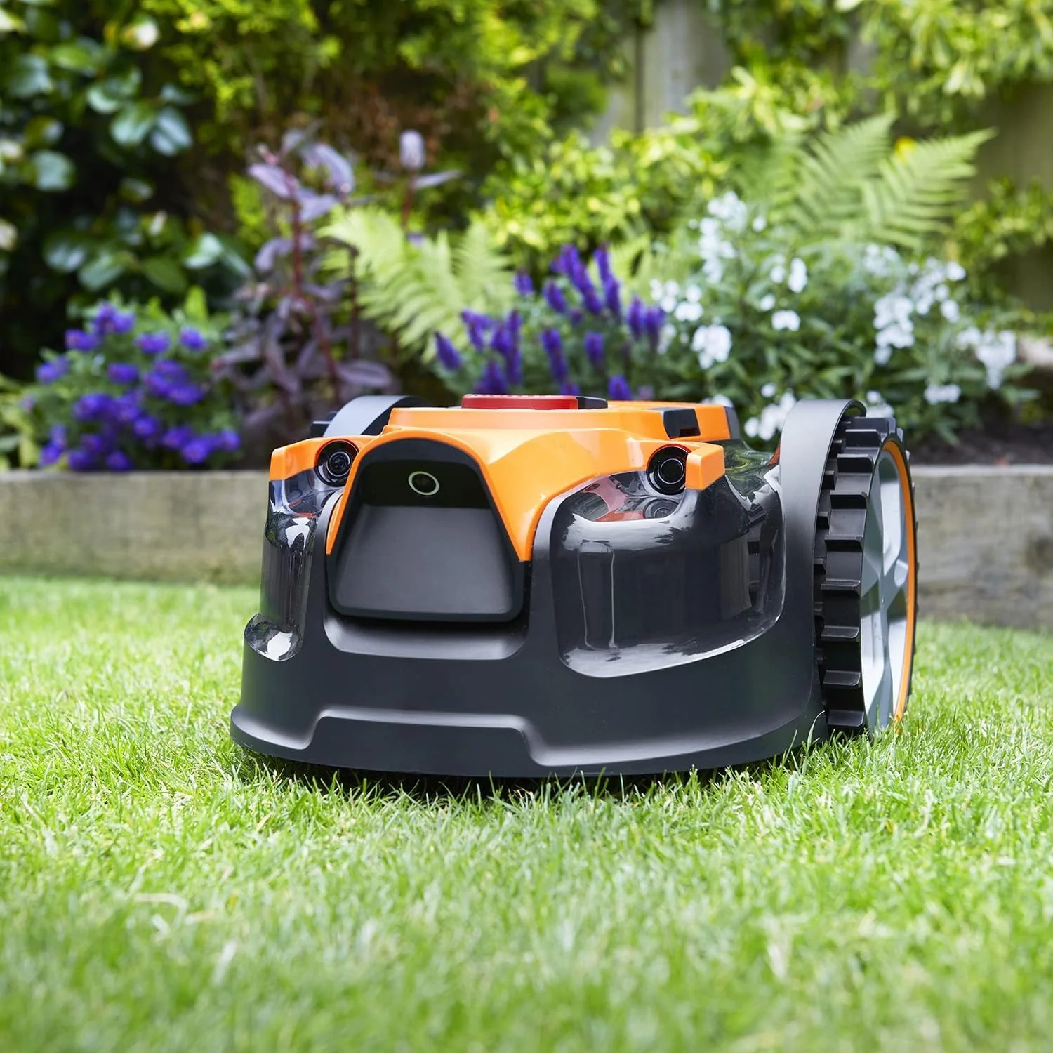 LawnMaster VBRM16 OcuMow Robotmaaier geschikt voor tot 100 m2 - Zelfrijdende robotmaaier met MX 24V 4.0Ah lithium-ionaccu Zonder draad