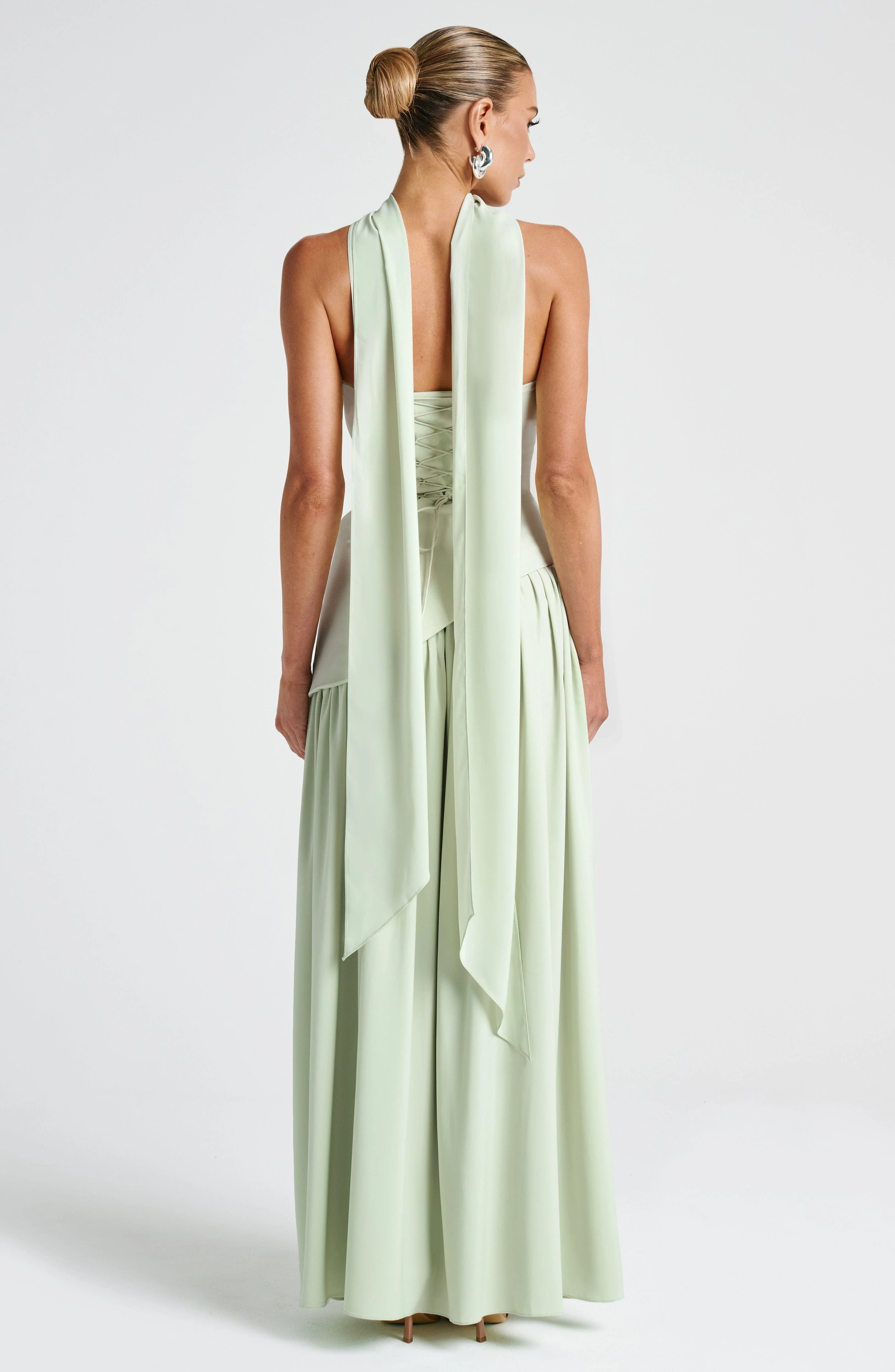 Tr?gerloses Maxikleid mit Beinschlitz f��r Hochzeitsg?ste