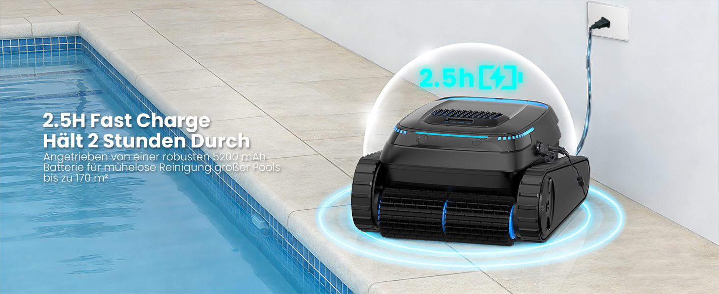Der Text lautet „2.5kJ Fast Chlorine HDR 2 Slundum Bloom“. Roboter-Poolreiniger in Schwarz und Blaugrün mit Kuppelabdeckung, der im Swimmingpool neben dem Betondeck schwimmt.