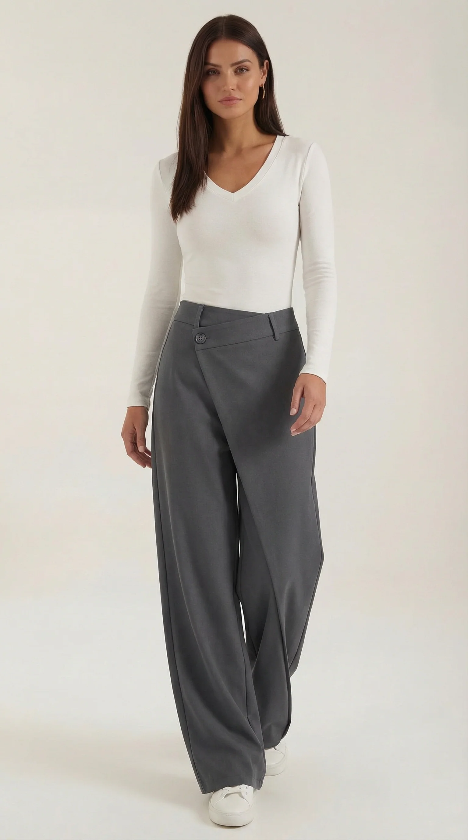Asymmetrische Hose mit weitem Bein