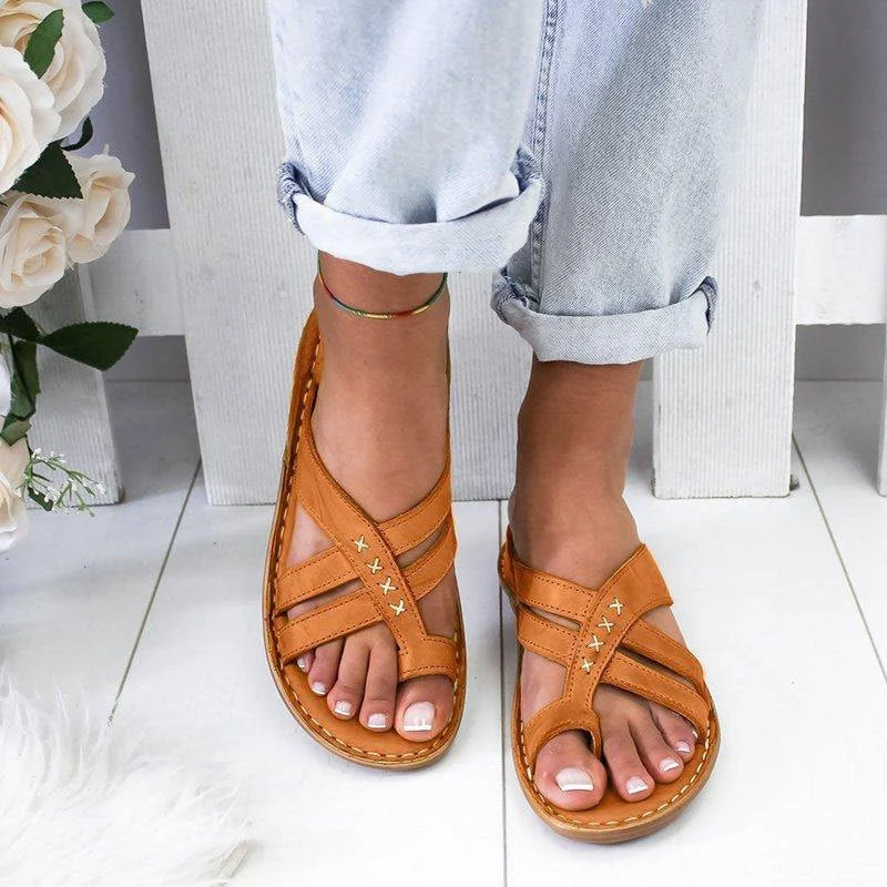 Bequeme orthop?dische Sandalen f��r Damen | Flache Sommersandalen mit gepolsterten Kreuzriemen und weichem Fu?bett f��r Alltag