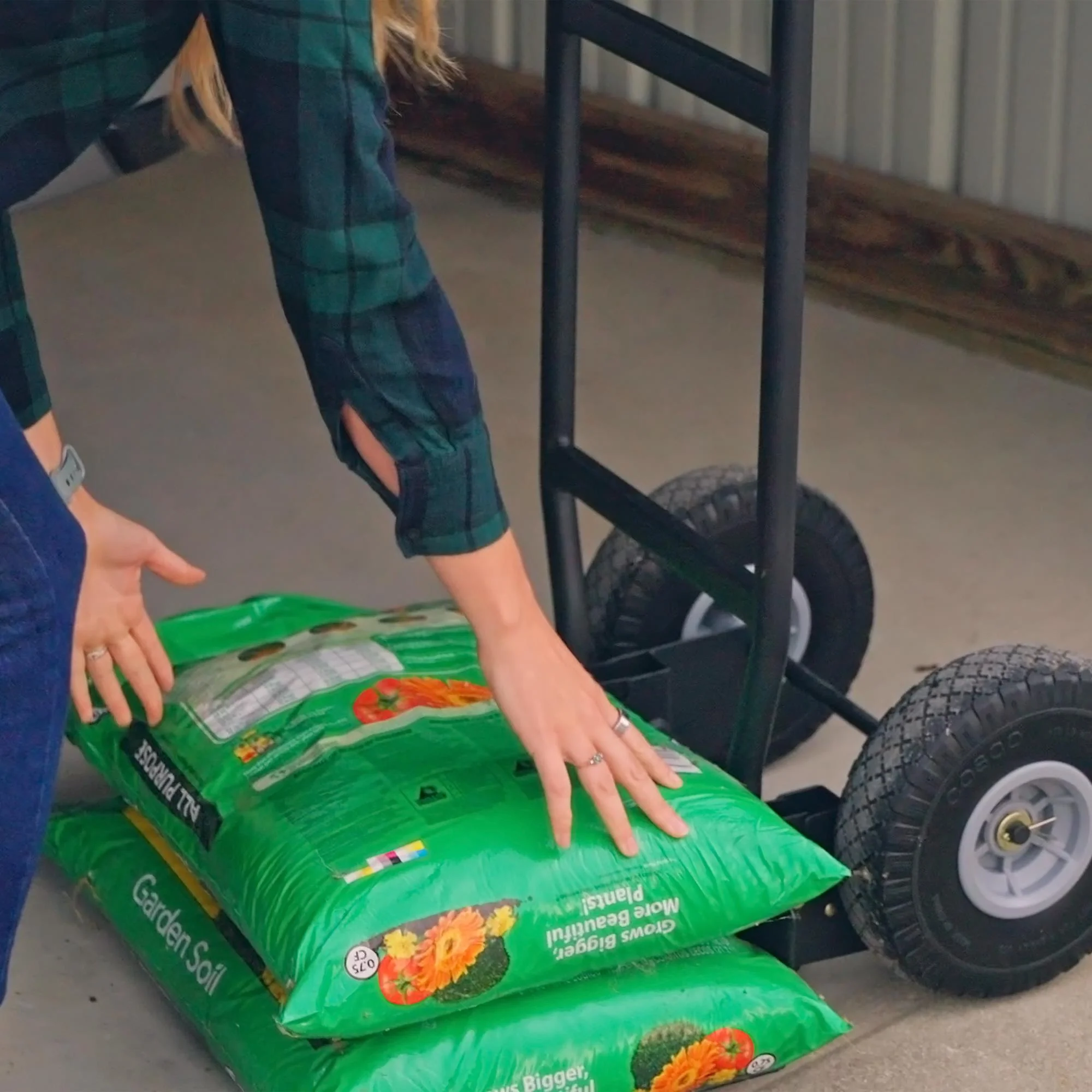 COSCO Load Assist Handkar met P-handgreep en lekvrije wielen, draagvermogen 800 lb