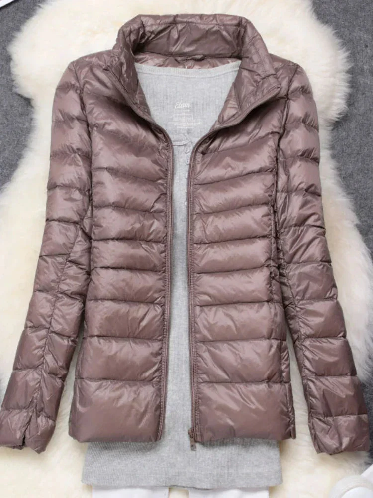 Federleichte Damen-Daunenjacke mit Kapuze - Faltbar