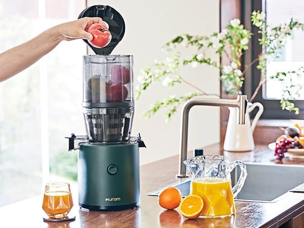 HUROM | Entsafter Gemüse und Obst | Slow Juicer | H320N | Elektrische Kaltpresse | Ruhiger Motor | Leicht zu Reinigen | mit groem Behlter und Siebfilter 2L | 200 Watt | BPA Frei | Schwarz
