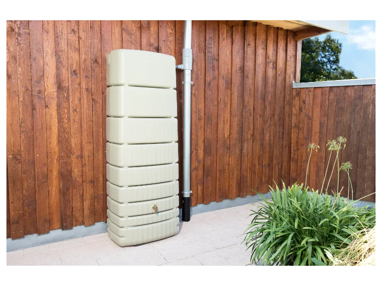 4rain Regentonne ?SLIM?, 650 Liter Volumen, inklusive Auslaufhahn und Windsicherung