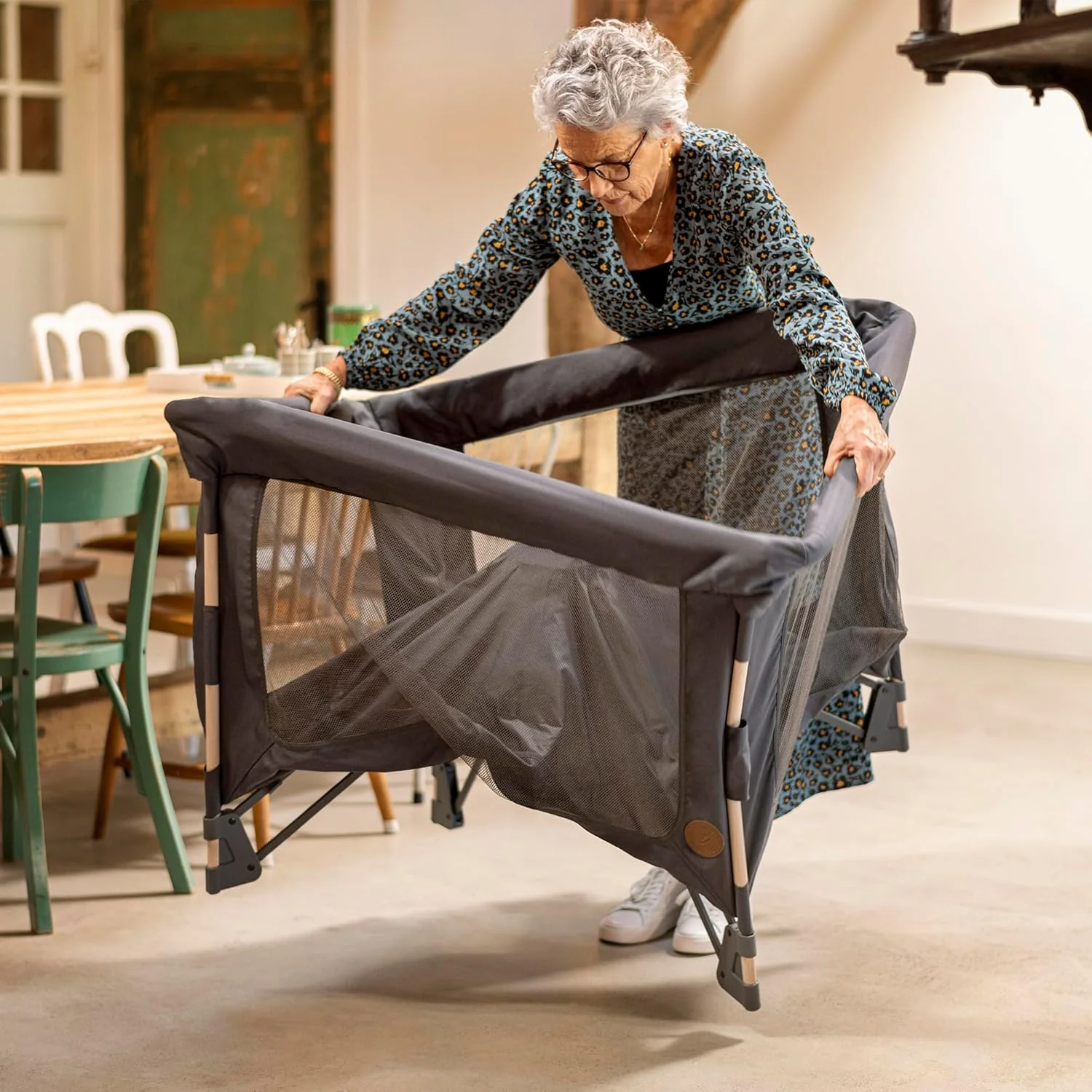 Maxi-Cosi Swift 3-in-1 reiswieg baby, wieg, 0-3,5 jaar, tot 15 kg, in hoogte verstelbare reiswieg, 2-in-1 matras, ultralicht, in 1 seconde inklapbaar, reistas, Eco Care, Beyond Grey