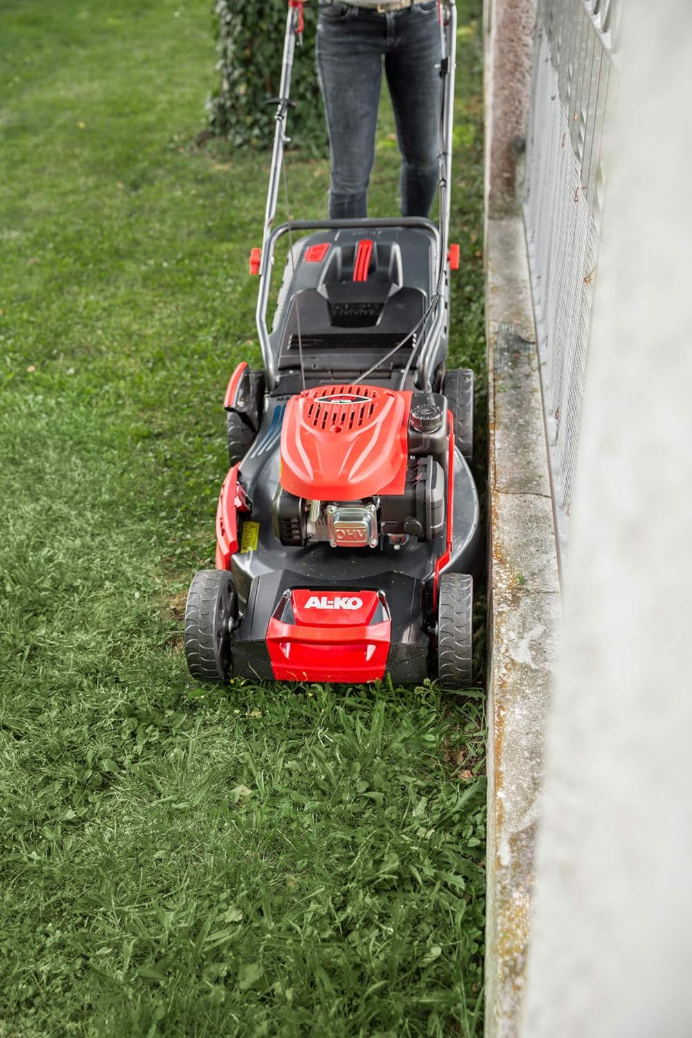 AL-KO Benzine grasmaaier Comfort 46.0 SP-A Plus (46 cm maaibreedte, 2.1 kW motorvermogen, Robuuste plaatstalen behuizing, Achterwielaandrijving, Mulchfunctie, Zij-uitworp, voor gazons tot 1400 m2)
