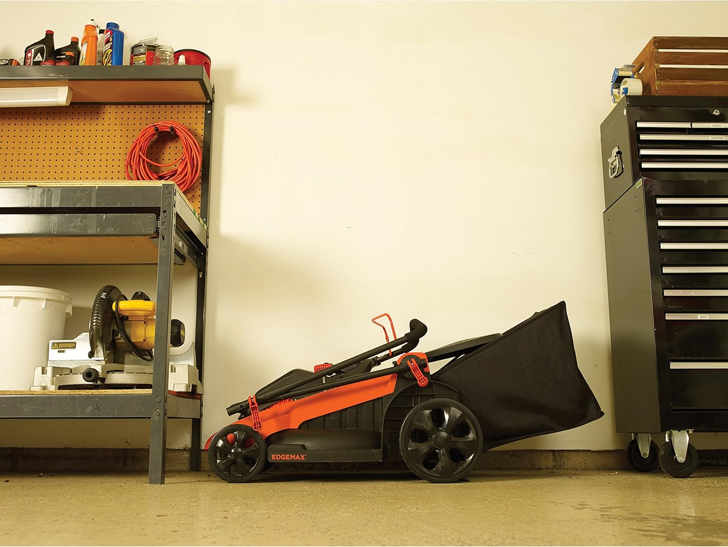 Black+Decker 2000 W 3-in-1 Elektro-Rasenmäher, 48 cm Schnittbreite, 50 L Grasfangbehälter, 1 Stück, LM2000
