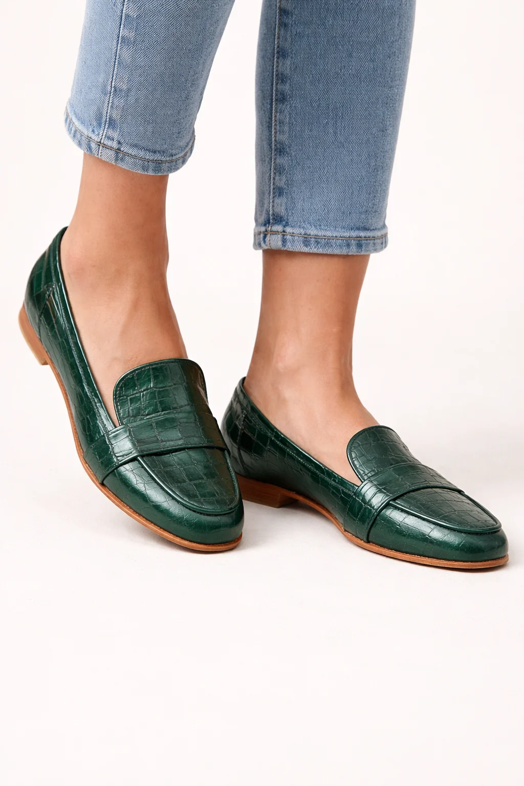Damen Mokassins in strukturierter Leder-Optik | Bequeme Slipper mit flacher Sohle und seitlichen ?ffnungen f��r leichtes Anziehen
