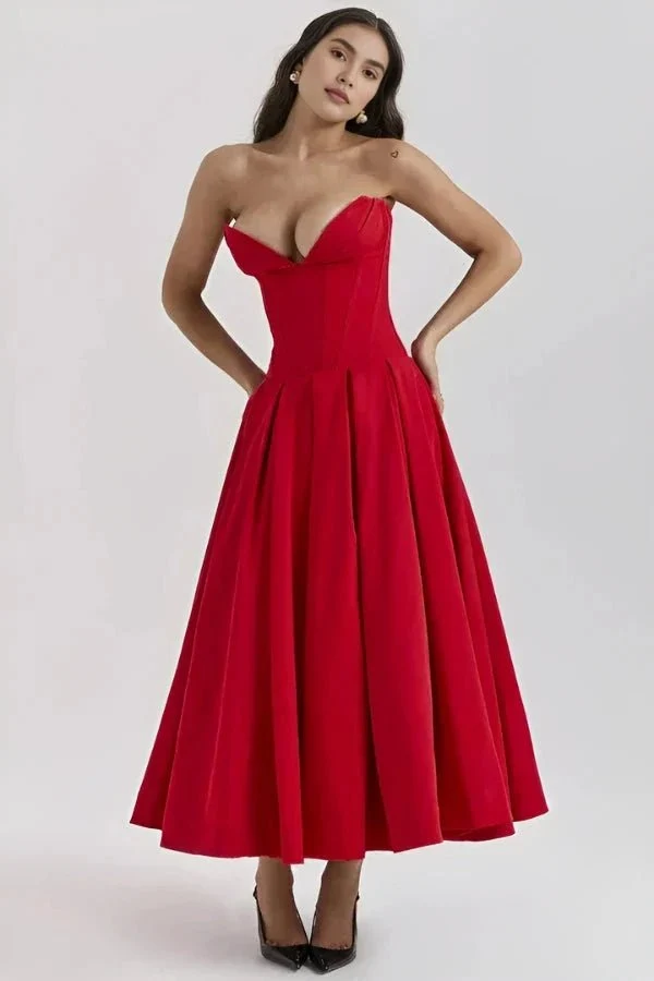 Elegantes Kleid mit skulpturalem Oberteil