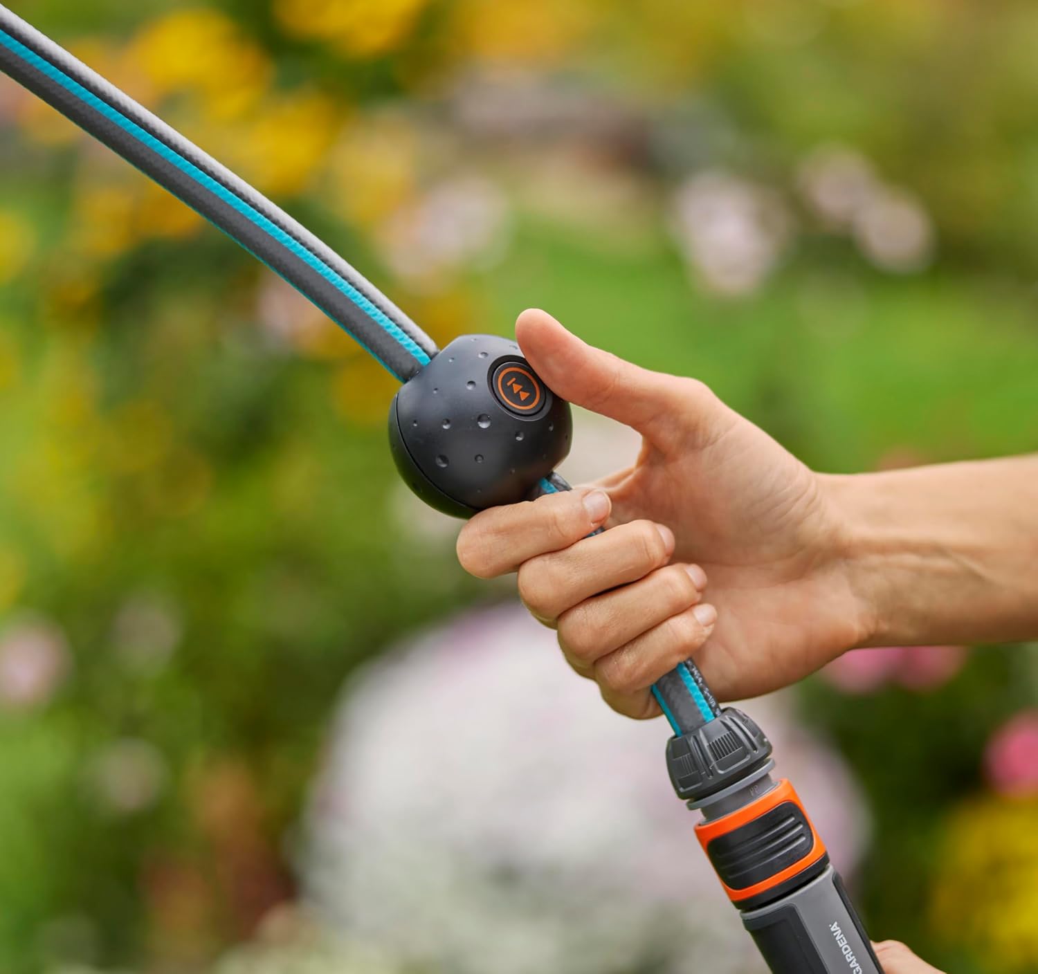 Gardena Akku-Wand-Schlauchbox PowerRoll XL solo: Automatischer Schlauchaufroller mit 35 m Gartenschlauch, Schlauchführung und RollControll, akkubetrieben, UV- und frostbeständig (18640-55)
