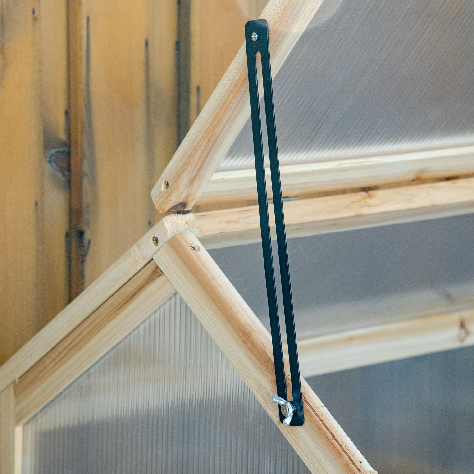 Outsunny Mini-broeikas, Compacte plantenkas van hout, Polycarbonaat platen, Ventilatieopening, 90L x 52B x 49,5H cm, Natuur