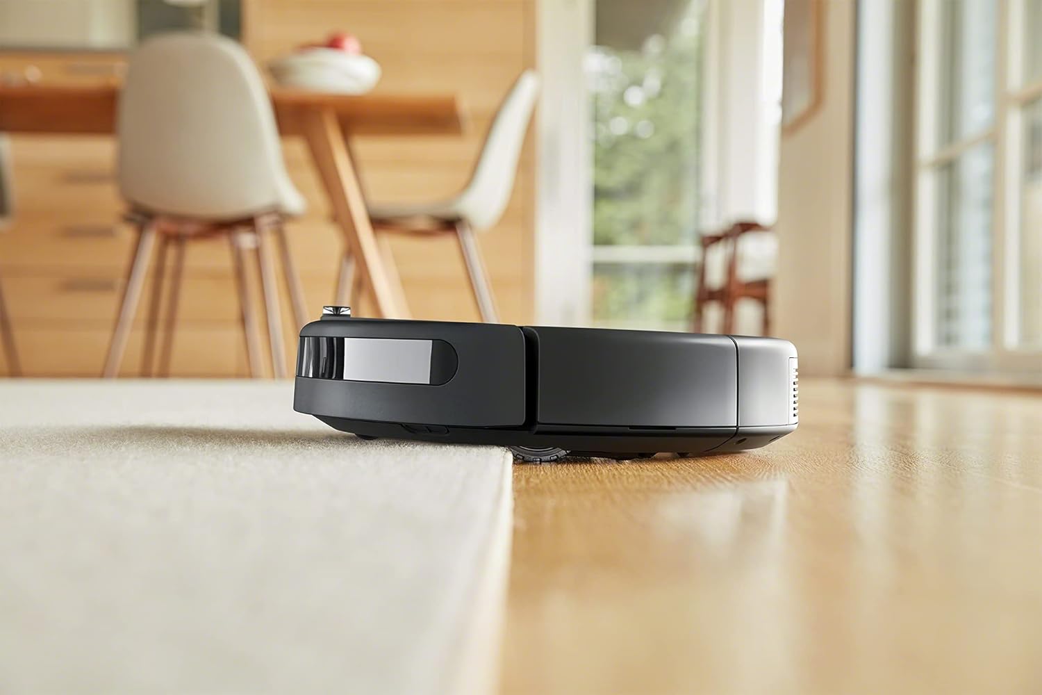 iRobot Roomba Combo Essential Saug- und Wischroboter (Y0112), leistungsstarkes Saugen und Wischen, 4-Stufen-Reinigungssystem, 3 Saugstufen, Spot-Cleaning, steuerbar über App, Tasten oder Sprache, Wei