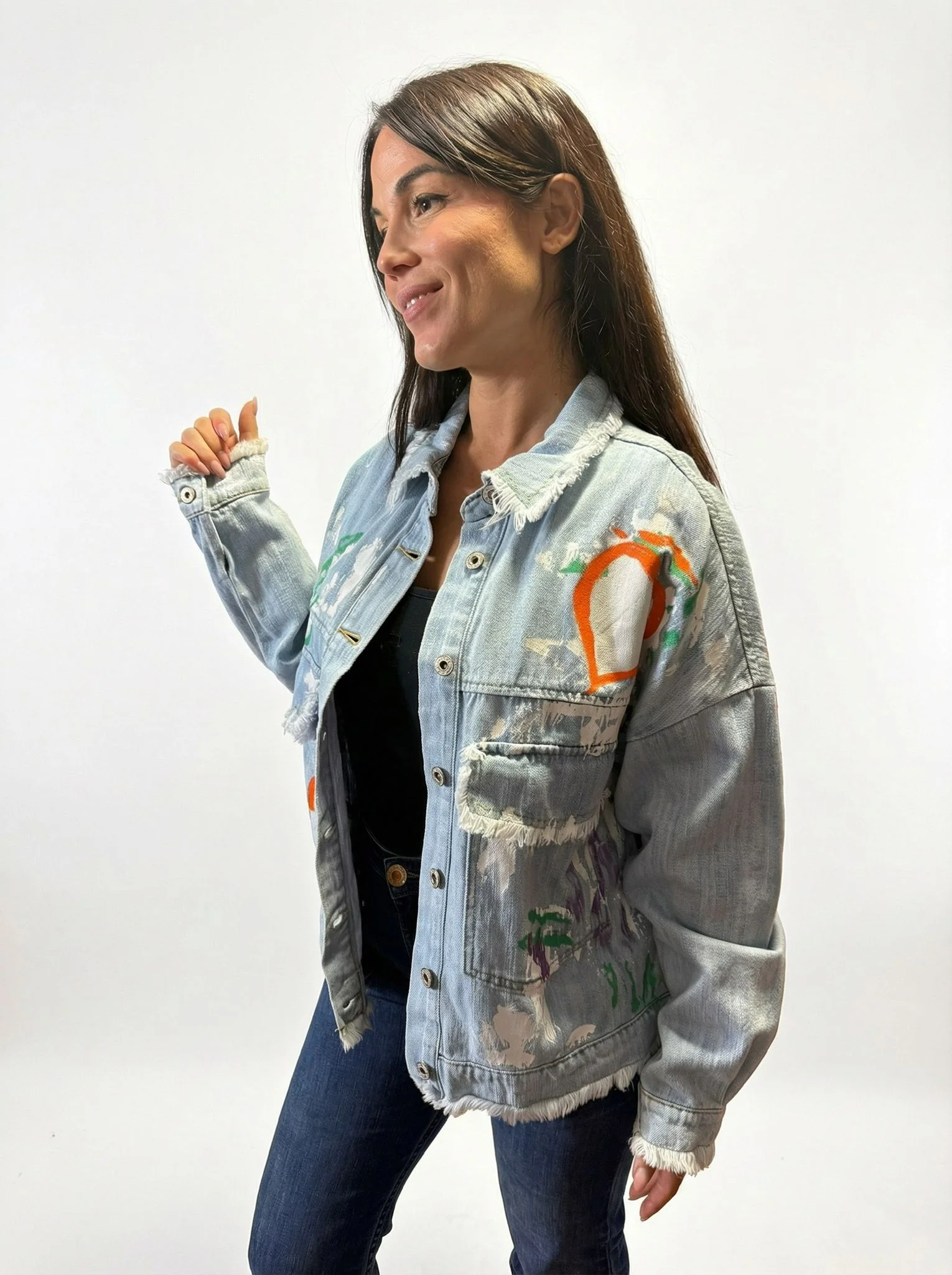Denimjacke f��r Damen mit urbanem Design f��r Alltag und Streetwear