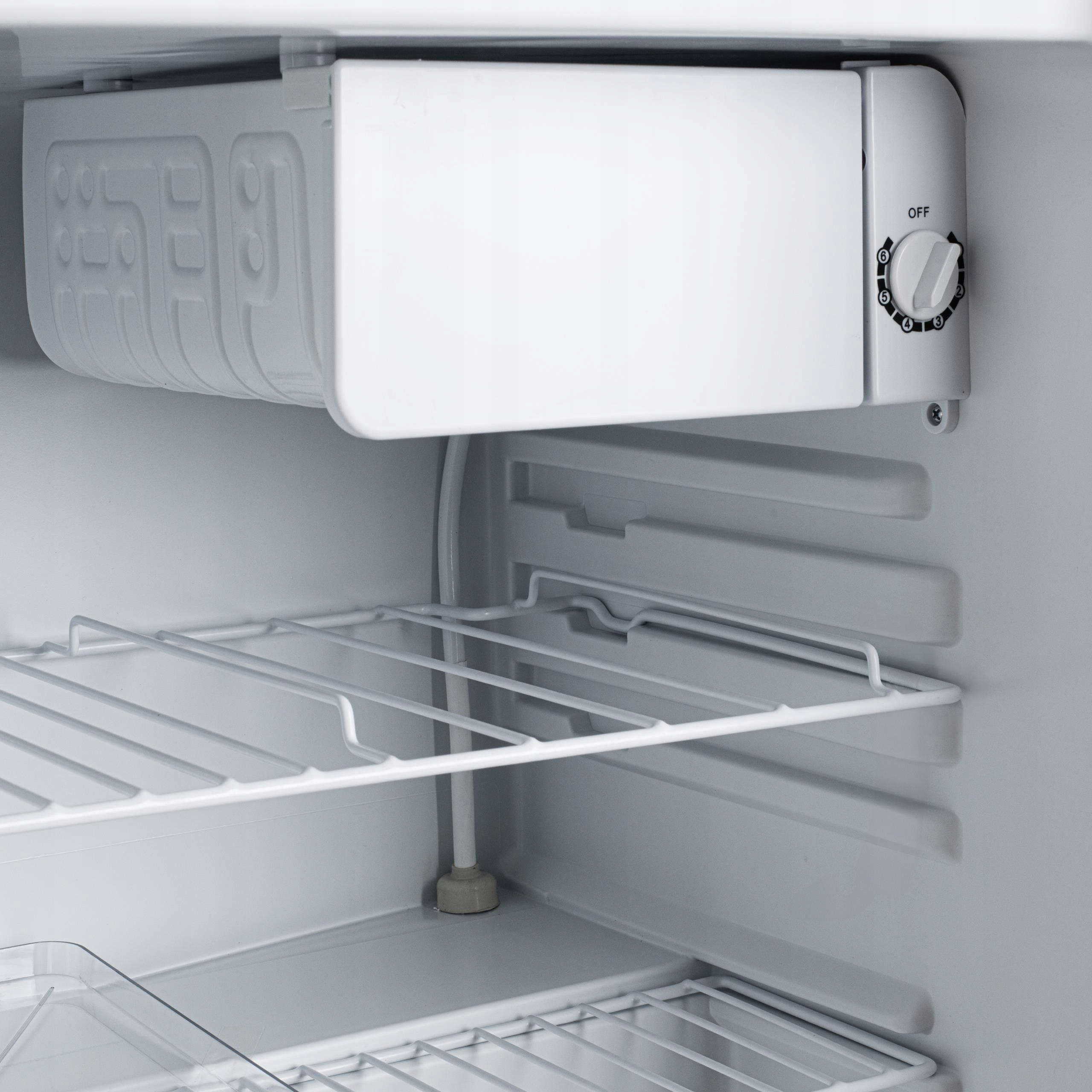 Lodówka podblatowa Mała chłodziarka 58L 63cm hotelowa biurowa na działkę