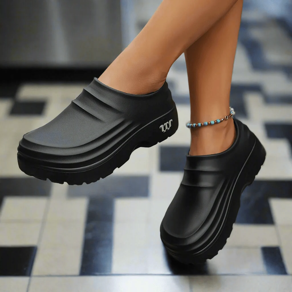 Wasserfeste Slip-On Clogs mit gepolsterter Sohle