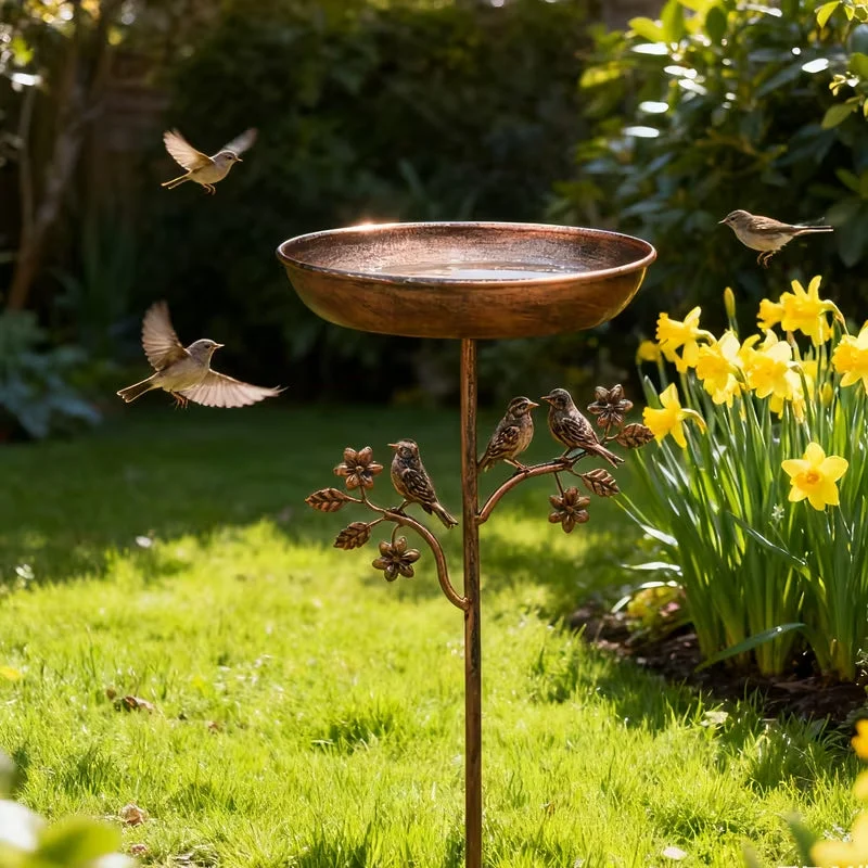 Vogeltr?nke f��r den Garten mit Erdspie? aus Metall in Kupfer-Optik �C Wetterfeste Vogelbadestelle f��r Wildv?gel und Beete