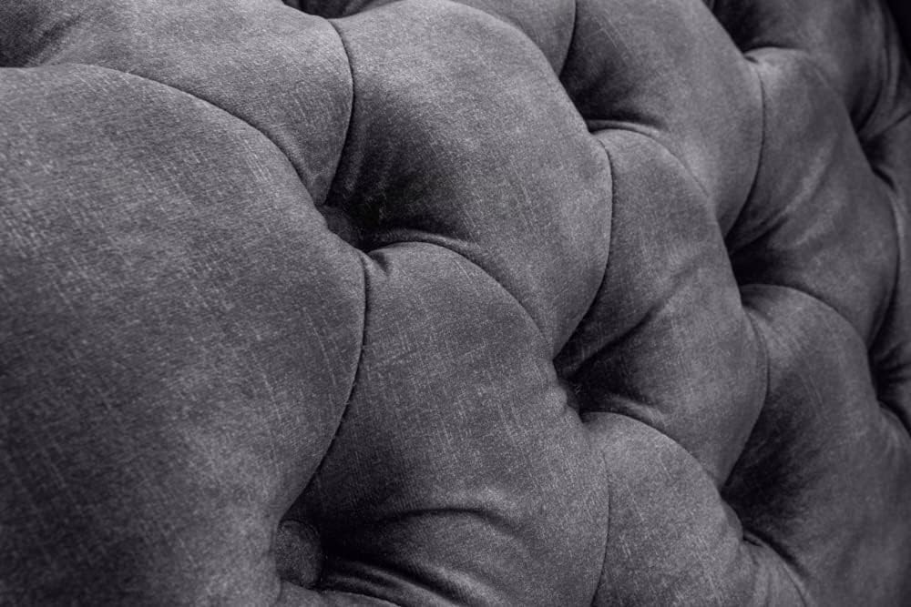 riess-ambiente.de Chesterfield Récamière 170cm grau strukturiertes Samt mit Knopfheftung und Nietenbesatz