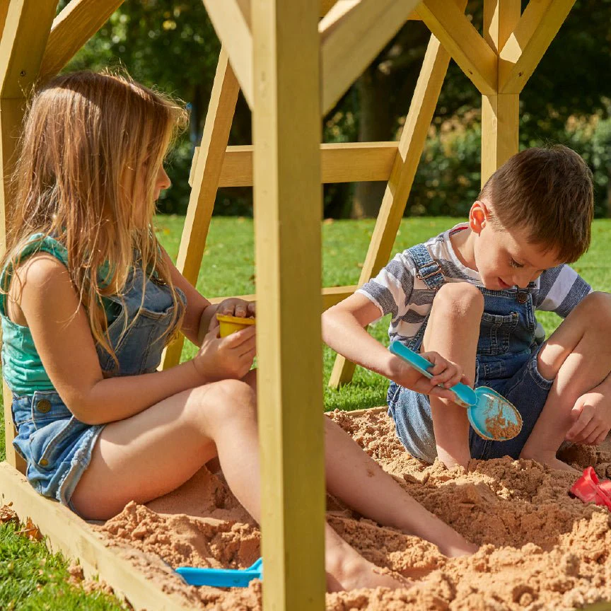 TP Treehouse Houten Speeltoren met Golvenglijbaan �C FSC? gecertificeerd
