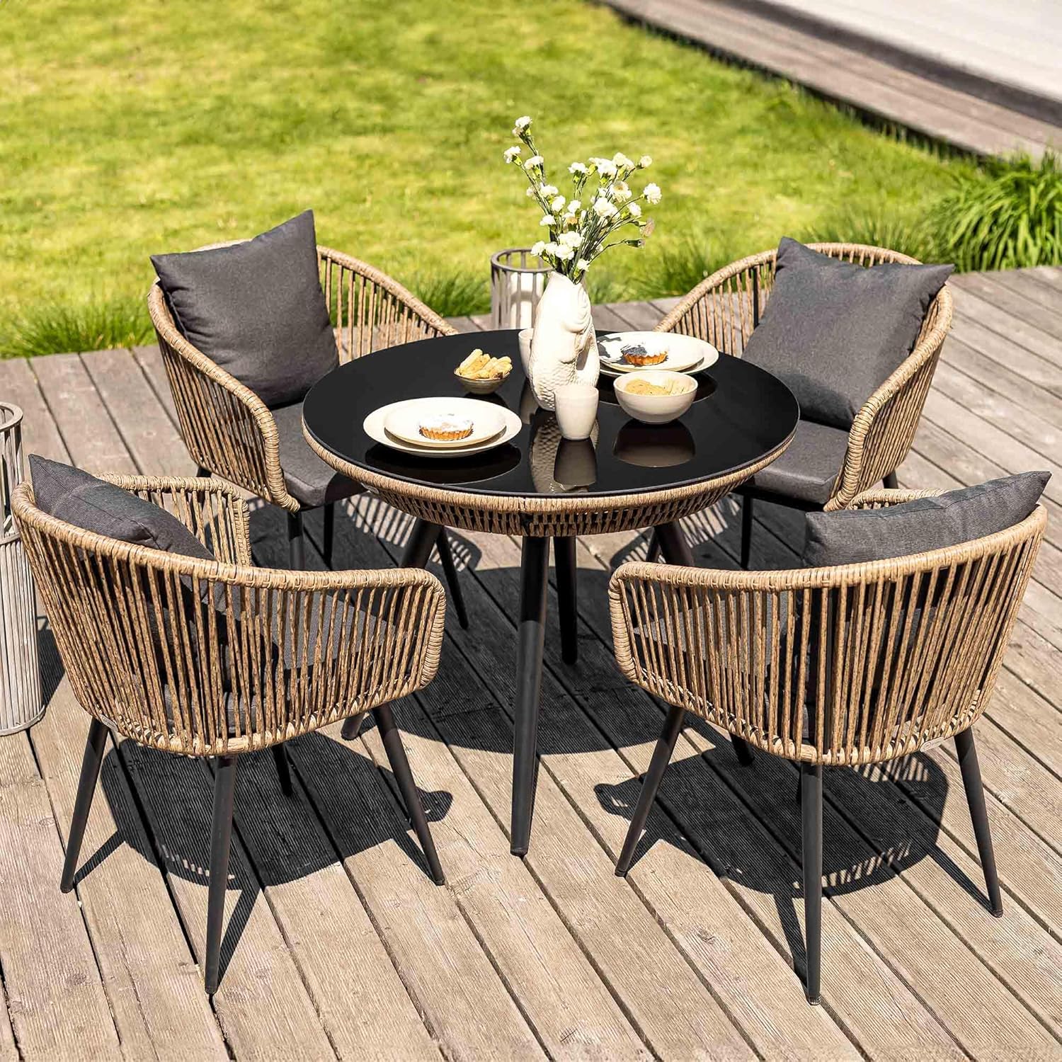 di volio Gartenmöbel-Set RIETI Beige/Grau, Terrassenmöbel aus Polyrattan und Stahl, Gartenmöbel für 4 Personen - Couchtisch & 4 Stühle
