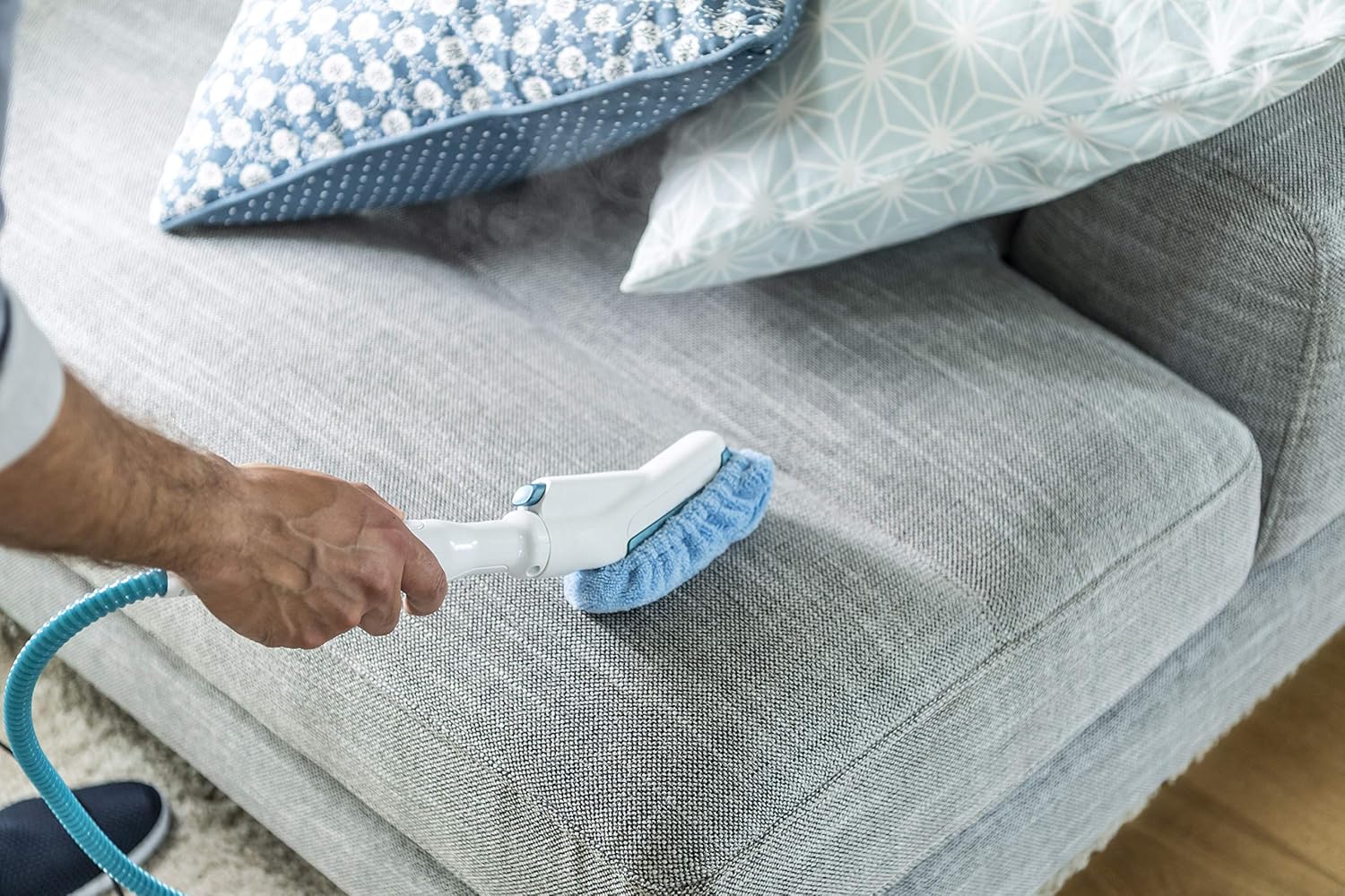 Black+Decker 15-in-1 Dampfbesen Steam-mop (mit Steamitt Dampfhandschuh zur Oberflchenreinigung, AutoSelect für richtige Menge Dampf, 180° drehbarer Reinigungsfu, inkl. 15-tlg Zubehr)