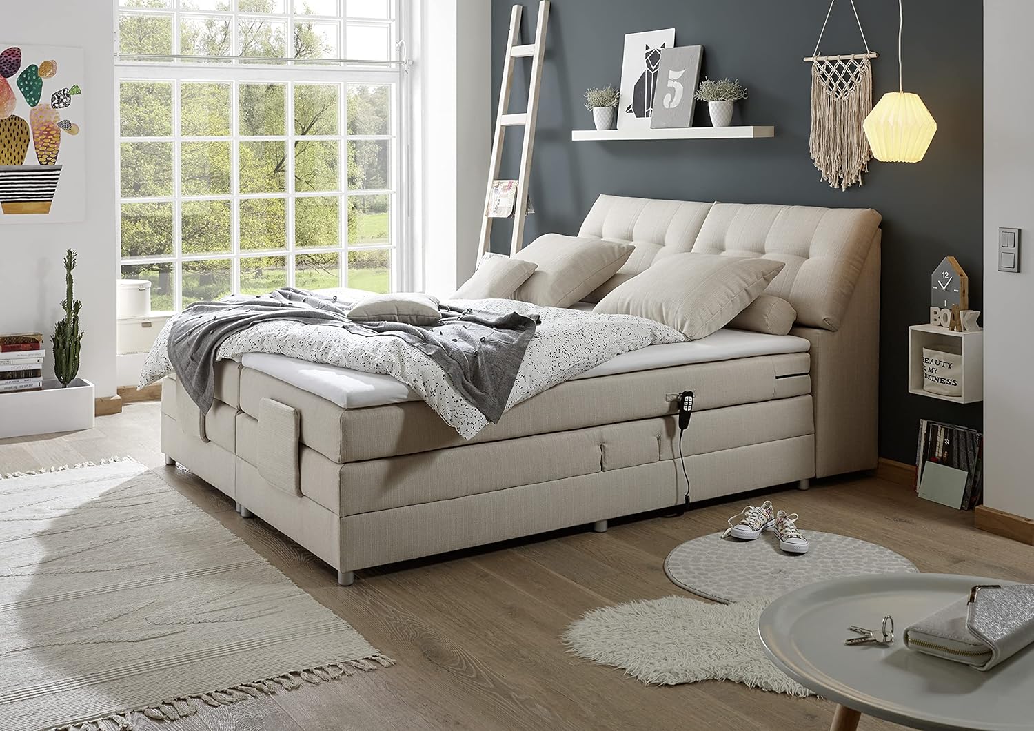 CARPINO Boxspringbett 180x200 elektrisch verstellbar, Creme - Bequemes Doppelbett mit dekorativer Steppung & Komfortschaum Topper - 180 x 110 x 234 cm (B/H/T)
