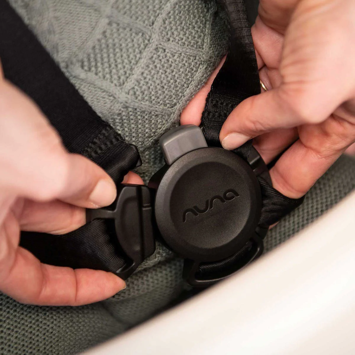 Hoogstoel Nuna ZAAZ met MagneTech Secure Snap