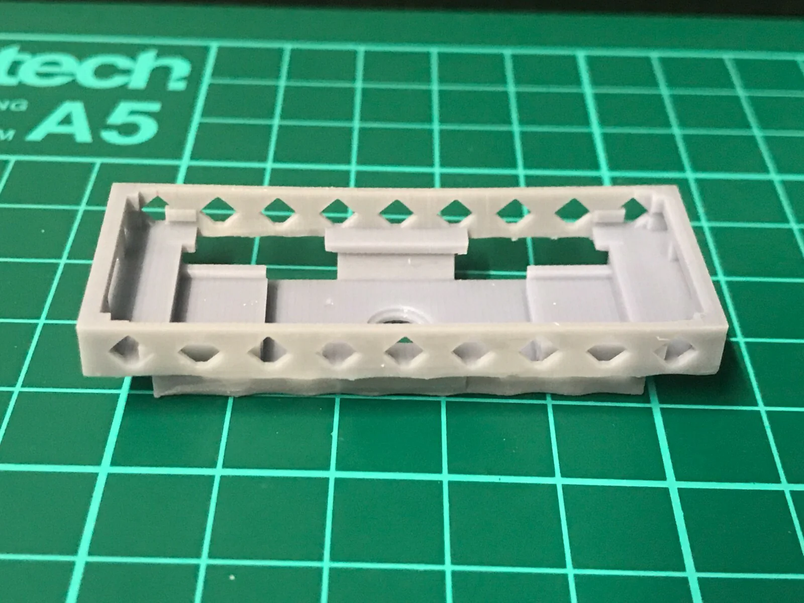 OO gauge Wickham Armoured train - Vietnam era with static display option