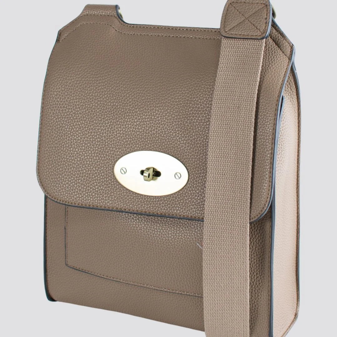 Lily Crossbody Messenger Bag | Brown