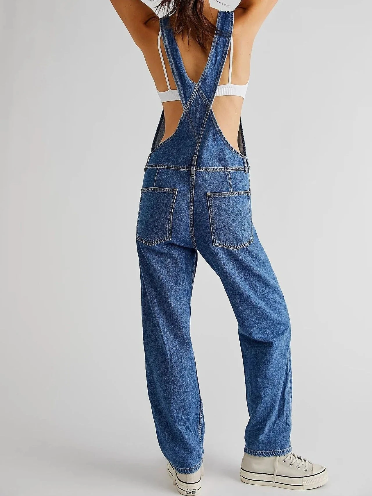 Damen Latzhose aus Denim | Klassische Jeans-Latzhose mit verstellbaren Tr?gern und Brusttasche | Bequemer Full-Length Jumpsuit