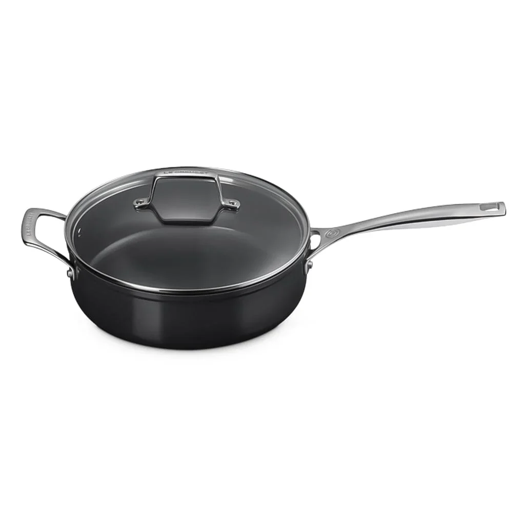 2025 Le Creuset - Cazo Antiadherente Essential 26 cm
