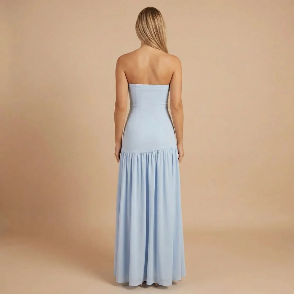 Tr?gerloses Maxi-Kleid f��r Hochzeitsg?ste mit Schlitz