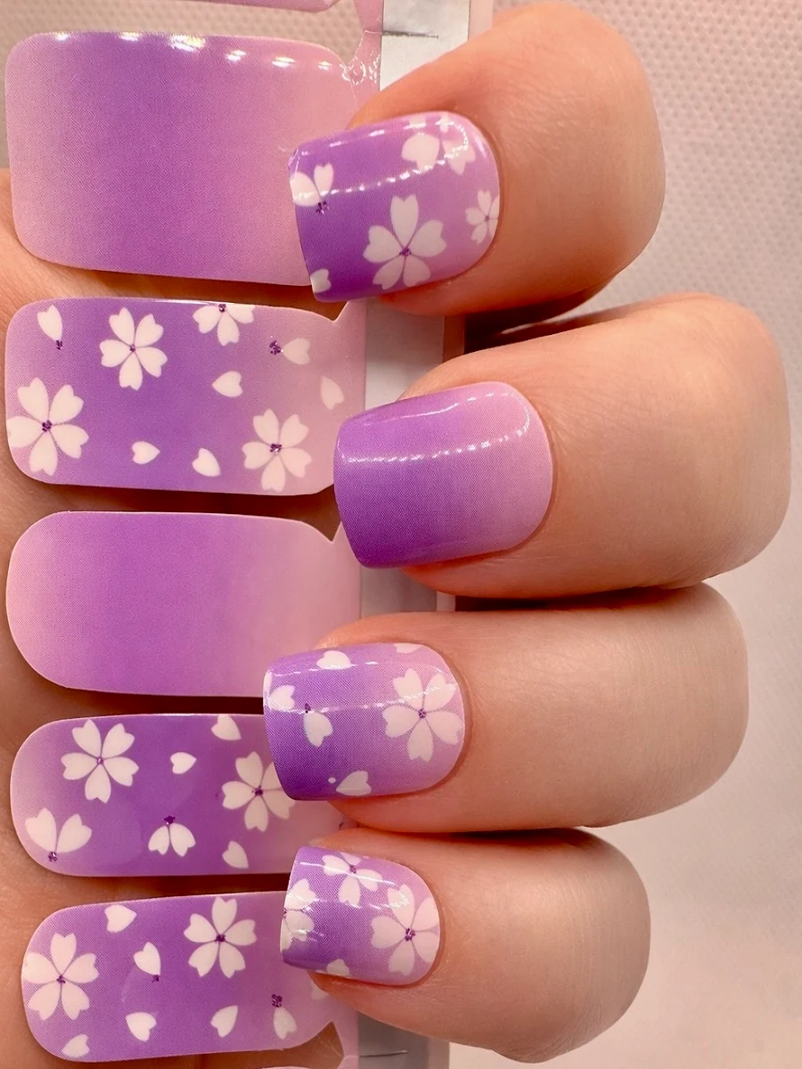 XL White Flowers On Purple