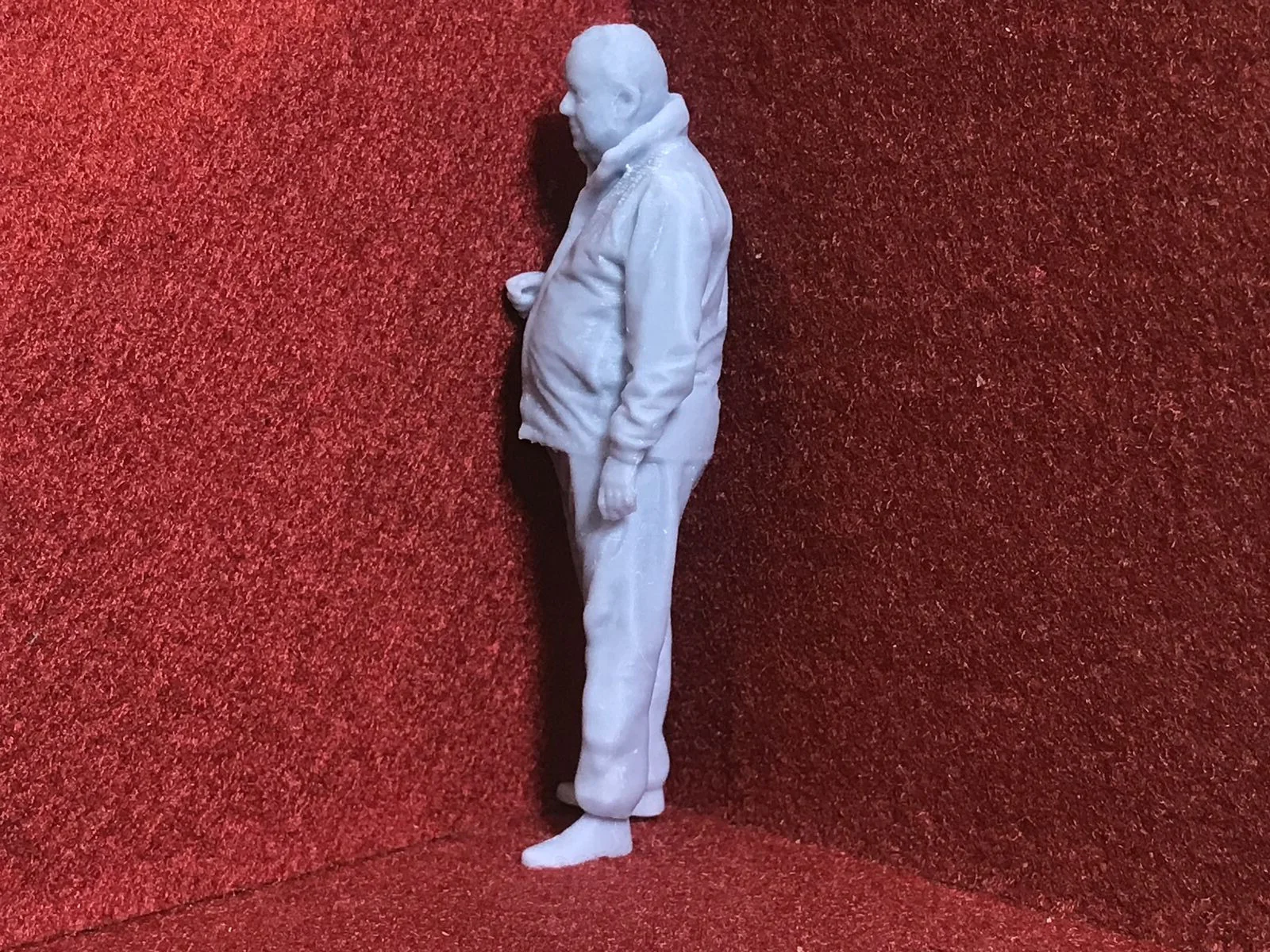 G-Scale figure standing around - 3D scan of a real person - M013 (also GN15)