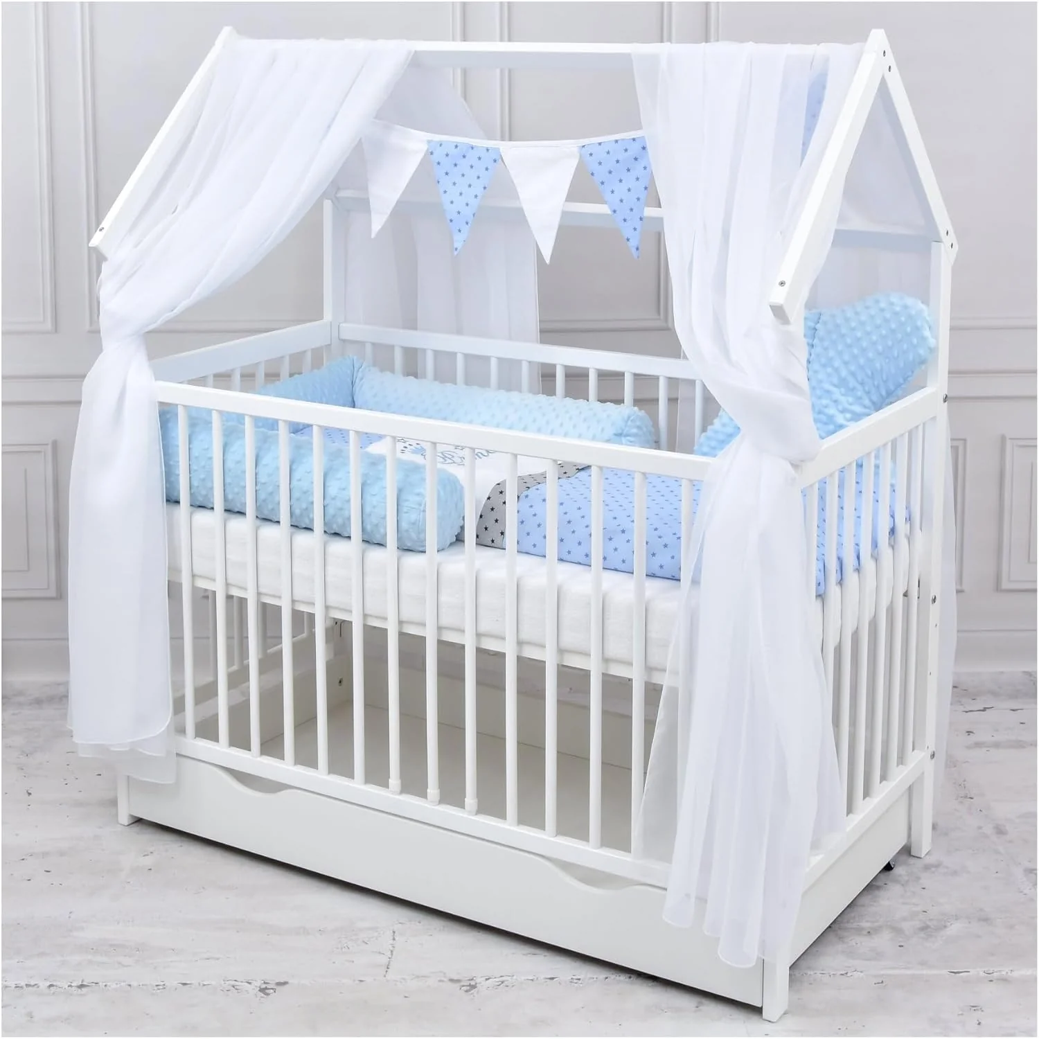 Baby Delux Babybett Komplett Set Hausbett 60x120 cm wei? Schublade Rausfallschutz Kinderbett Matratze Bettw?sche Deko Set (Prince Stars)