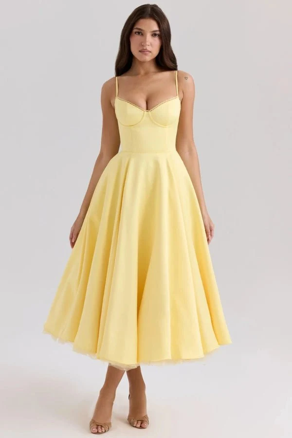 Elegantes Satin-Abendkleid mit T��ll